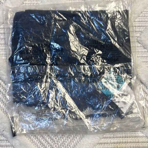 Vanity Fair Sleek and Smooth Full Slip - 10250E - Picture 5 of 6